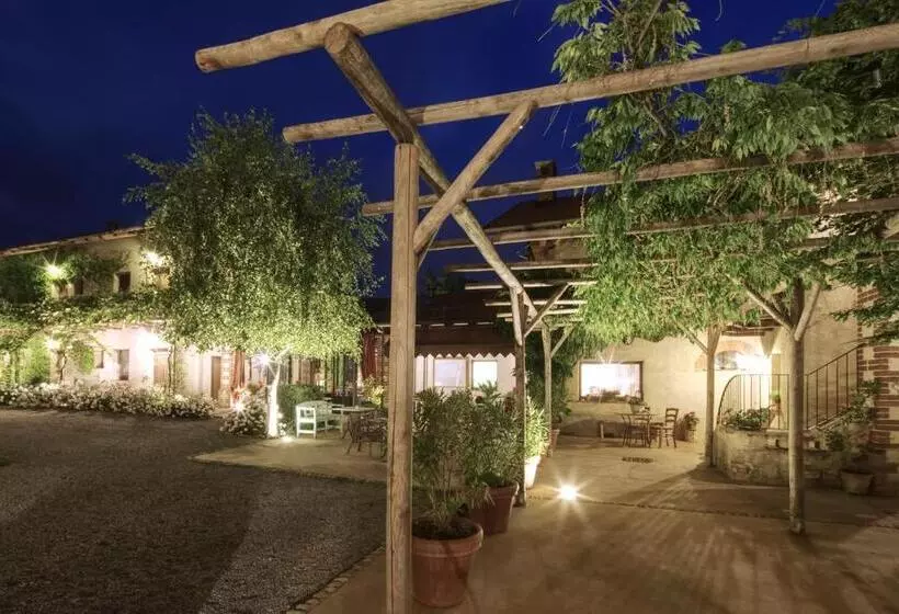 ホテル Cascina La Commenda