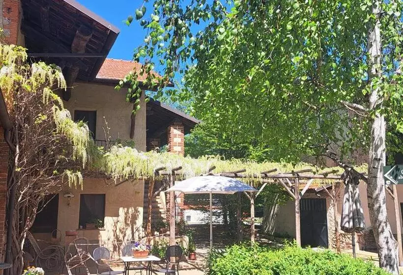 ホテル Cascina La Commenda