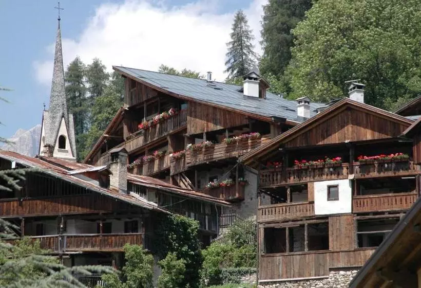 ペンション Dormì & Disnà