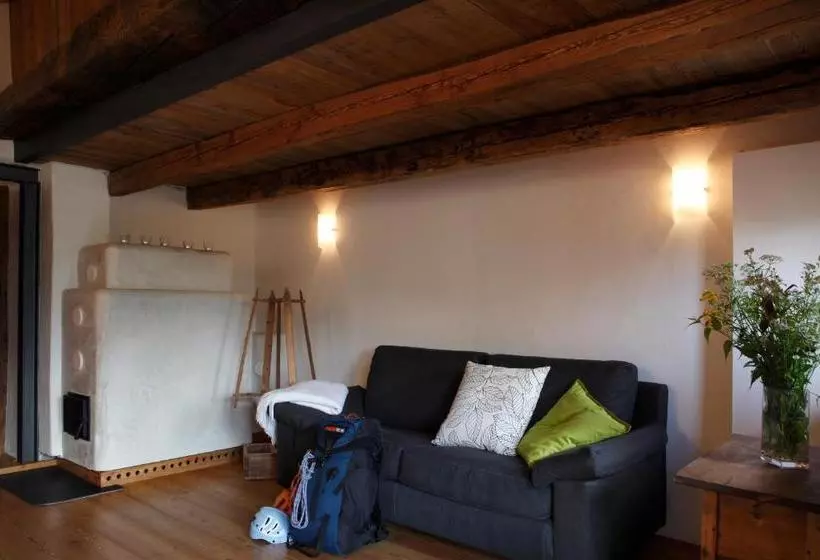 ペンション Dormì & Disnà