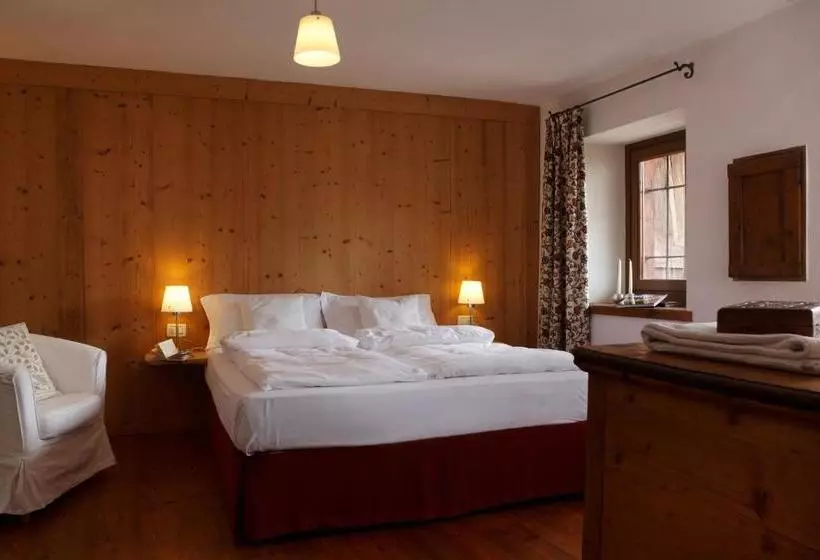 ペンション Dormì & Disnà