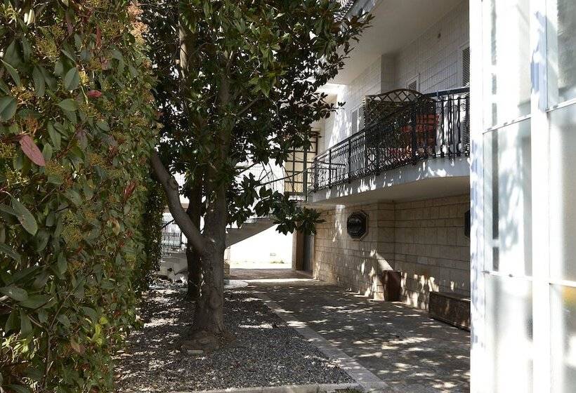 پانسیون Il Giardino Di Flora   Piscina & Jacuzzi