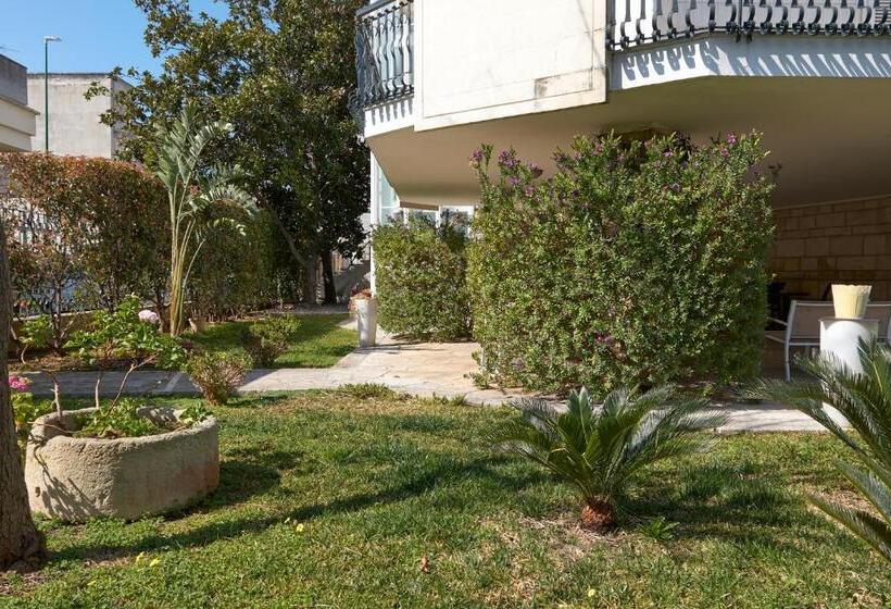 پانسیون Il Giardino Di Flora   Piscina & Jacuzzi