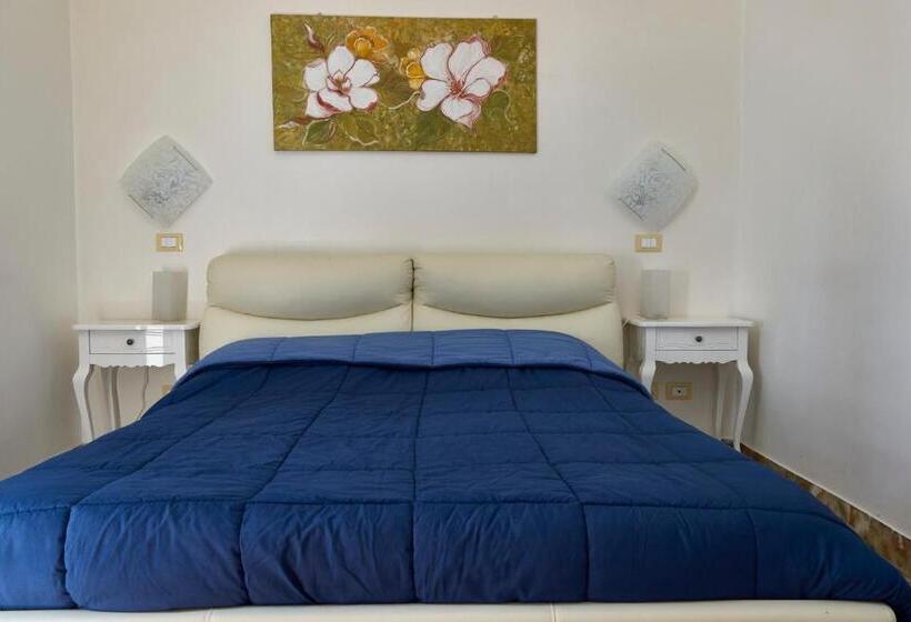 پانسیون Il Giardino Di Flora   Piscina & Jacuzzi