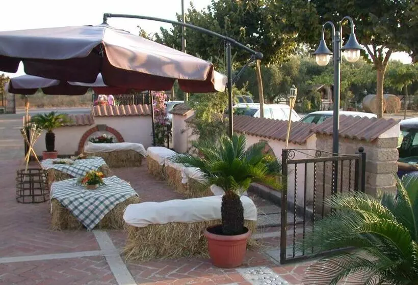 ホテル Agriturismo Torre Cristina
