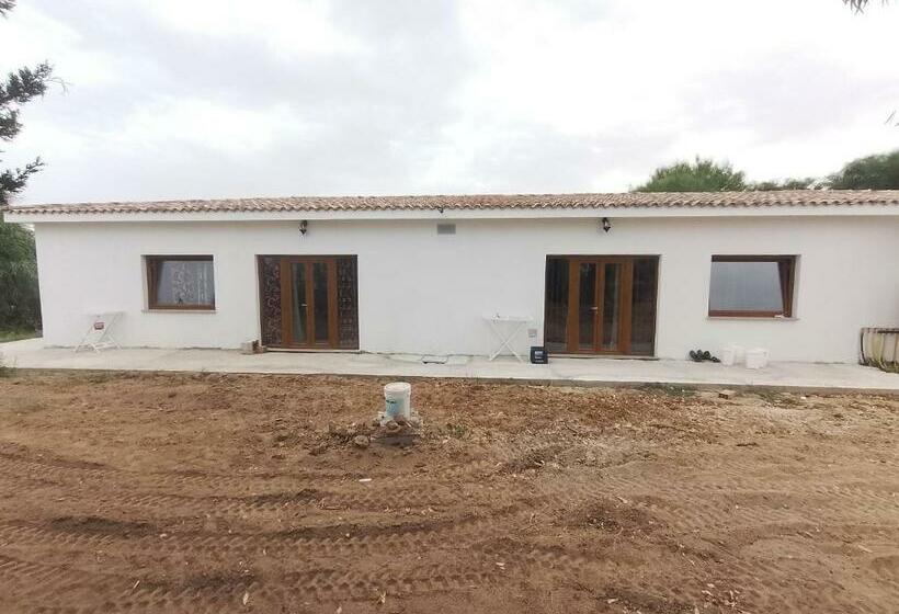 هتل Azienda Agricola Tres Montes Panfili Stefano