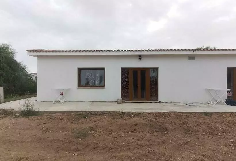 هتل Azienda Agricola Tres Montes Panfili Stefano