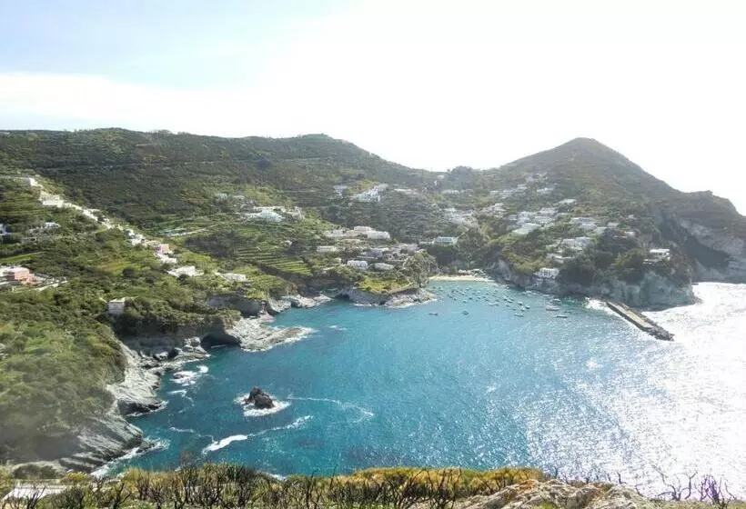 L'incanto Di Cala Feola