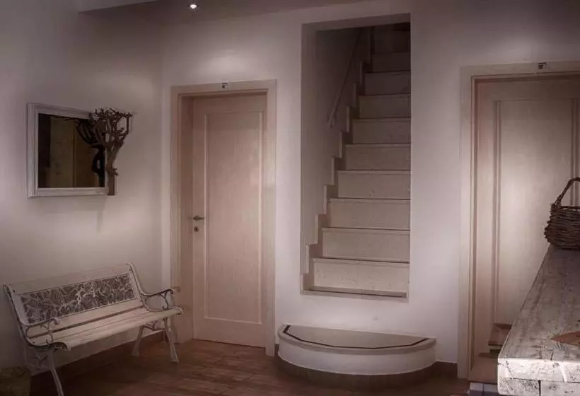 ペンション 4 Camere A Trani