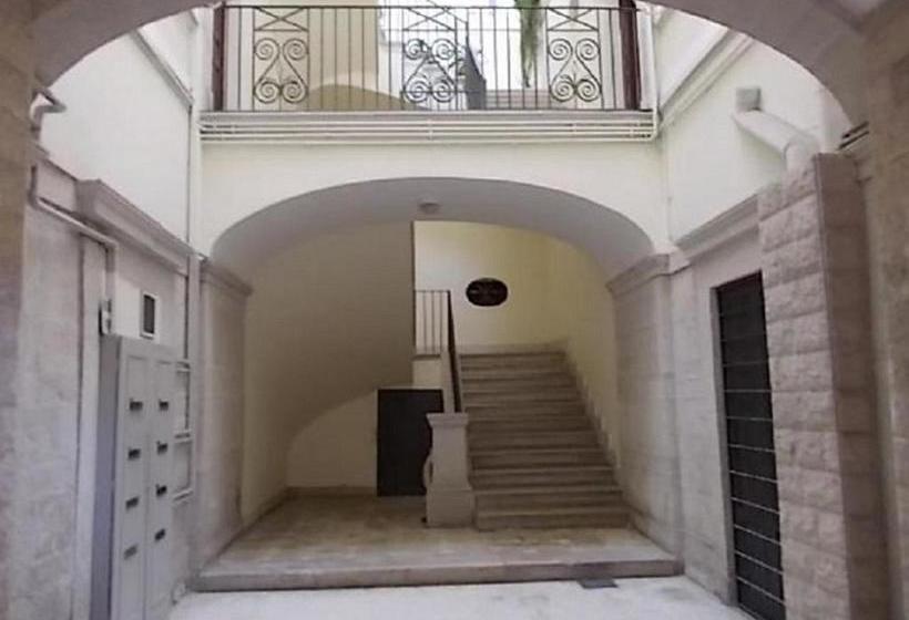 Pensjonat 4 Camere A Trani