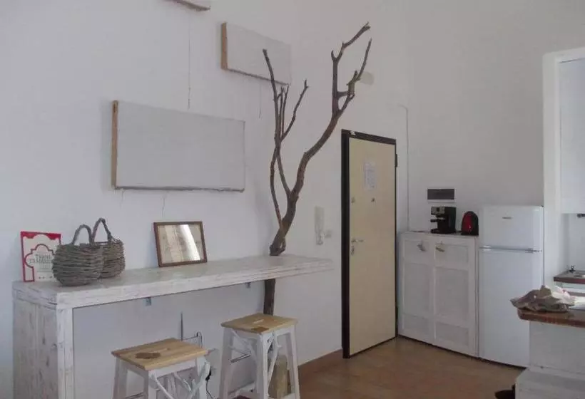 ペンション 4 Camere A Trani