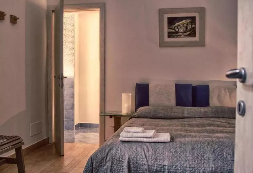 ペンション 4 Camere A Trani