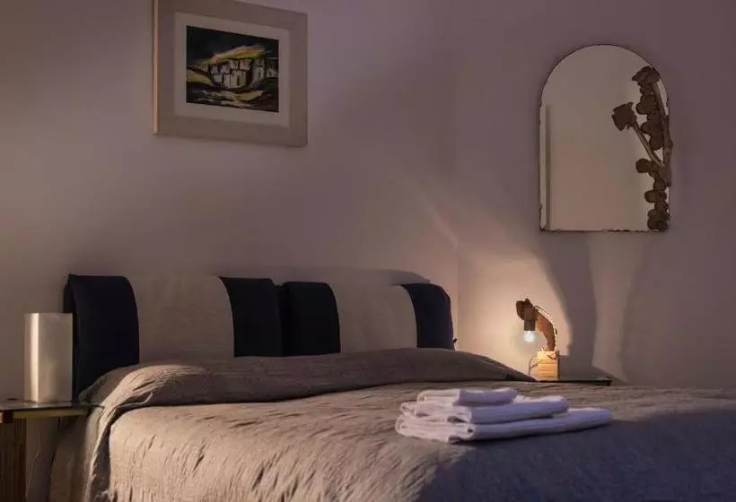 ペンション 4 Camere A Trani