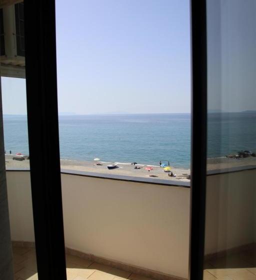 פנסיון Splash S Rooms