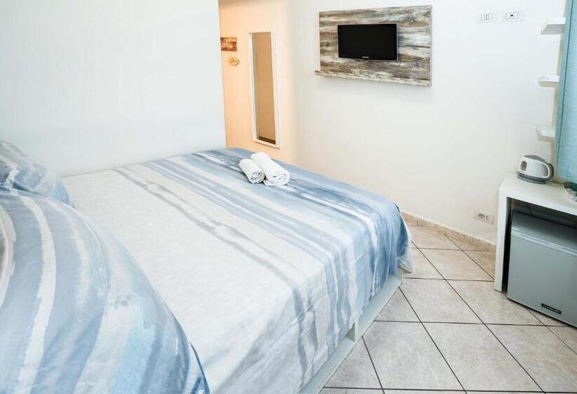 פנסיון Taormina Beach House