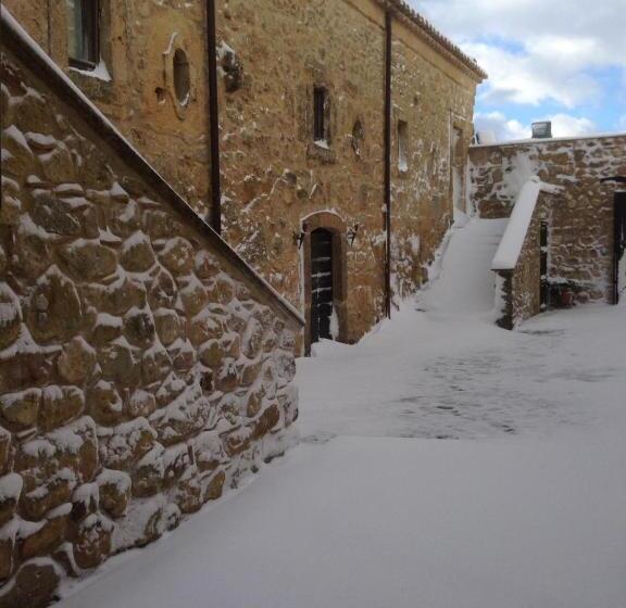 فندق Agriturismo Baglio Pollicarini