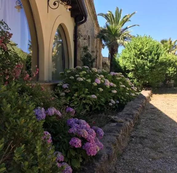 ホテル Agriturismo Baglio Pollicarini