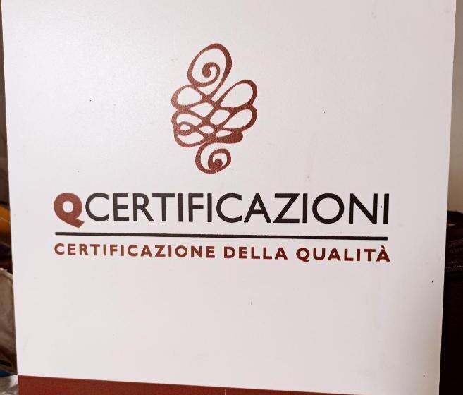 ホテル Villa Podere Cartaio Bio Estate Pool Airc