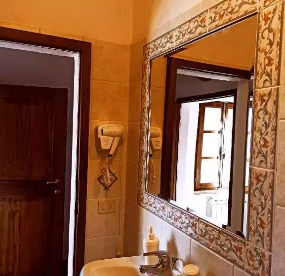 Hotelli Villa Podere Cartaio Bio Estate Pool Airc
