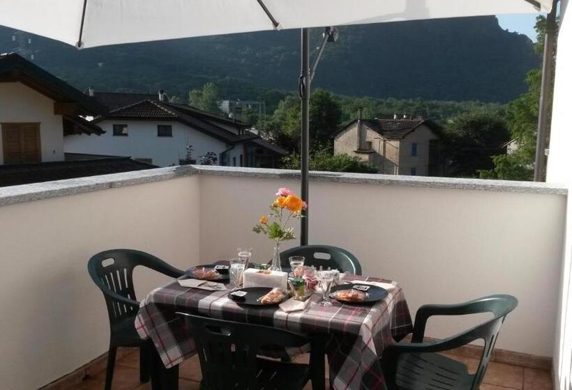 פנסיון Affittacamere Valchiavenna Foresteria In Tranquilla Villa Signorile Con Comodo Parcheggio Privato