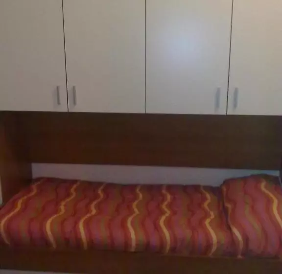 Majatalo Affittacamere Valchiavenna Foresteria In Tranquilla Villa Signorile Con Comodo Parcheggio Privato