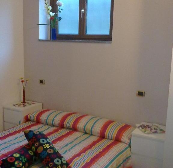 פנסיון Affittacamere Valchiavenna Foresteria In Tranquilla Villa Signorile Con Comodo Parcheggio Privato