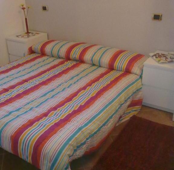 פנסיון Affittacamere Valchiavenna Foresteria In Tranquilla Villa Signorile Con Comodo Parcheggio Privato