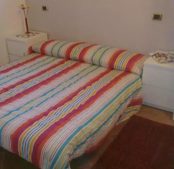 Majatalo Affittacamere Valchiavenna Foresteria In Tranquilla Villa Signorile Con Comodo Parcheggio Privato