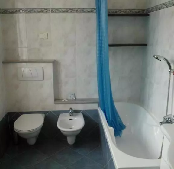 Majatalo Affittacamere Valchiavenna Foresteria In Tranquilla Villa Signorile Con Comodo Parcheggio Privato