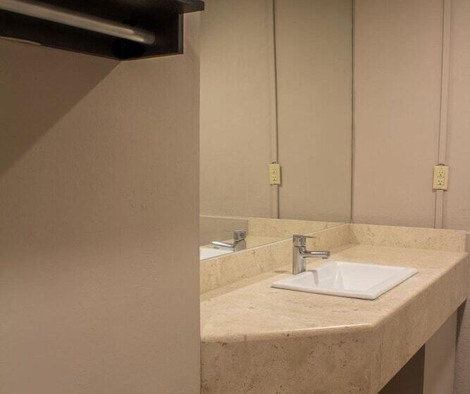 فندق Bonitto Inn® Tampico Lomas