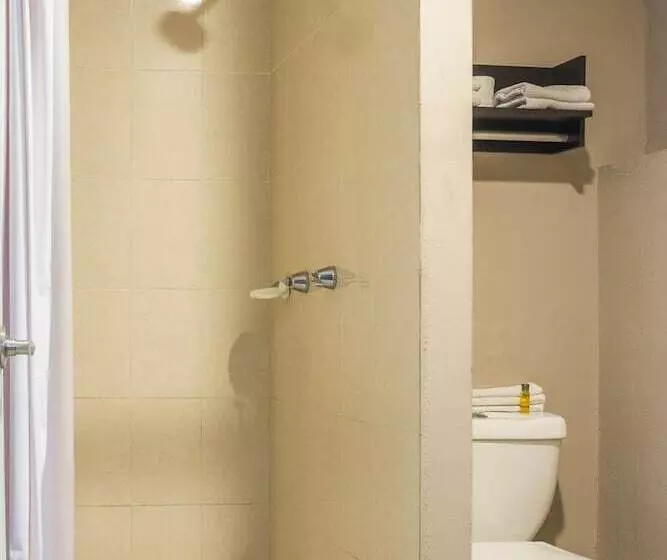 Hotelli Bonitto Inn® Tampico Lomas