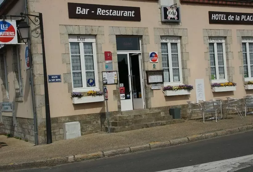 ホテル De La Place