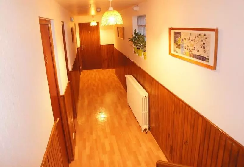 ホテル De La Place