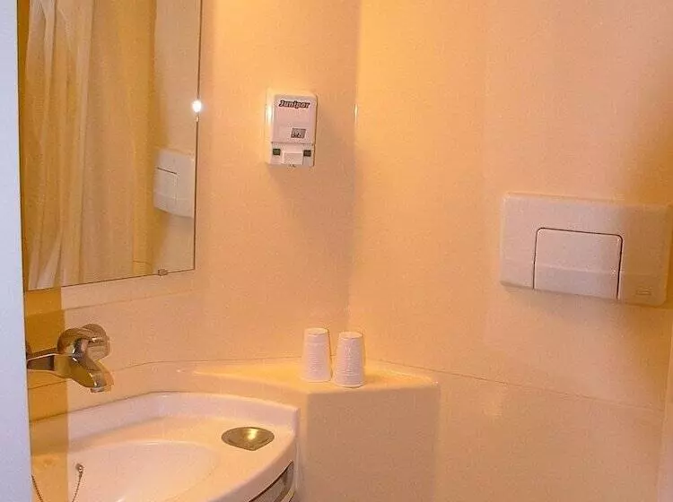 ホテル De La Place