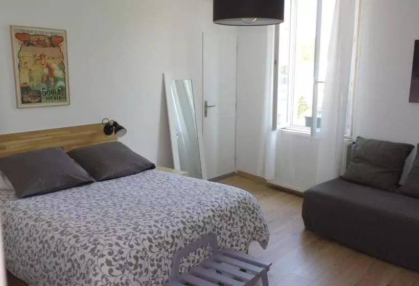 Hotelli Hôtel L'arbousier