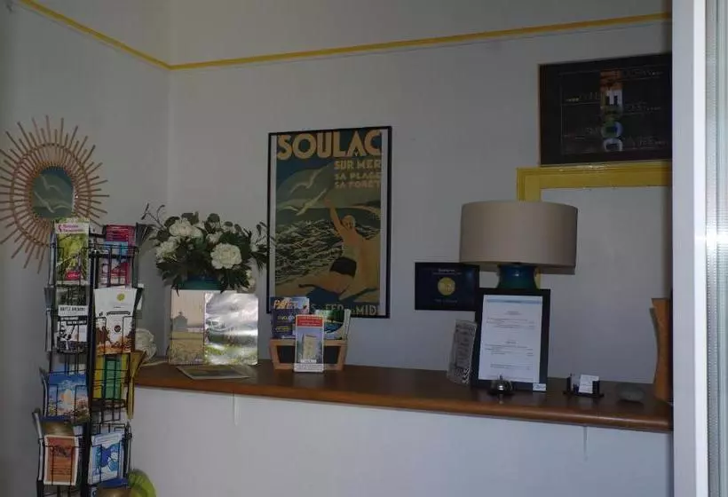 Hotelli Hôtel L'arbousier