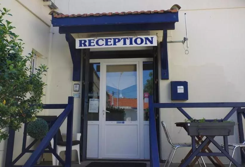 Hotelli Hôtel L'arbousier