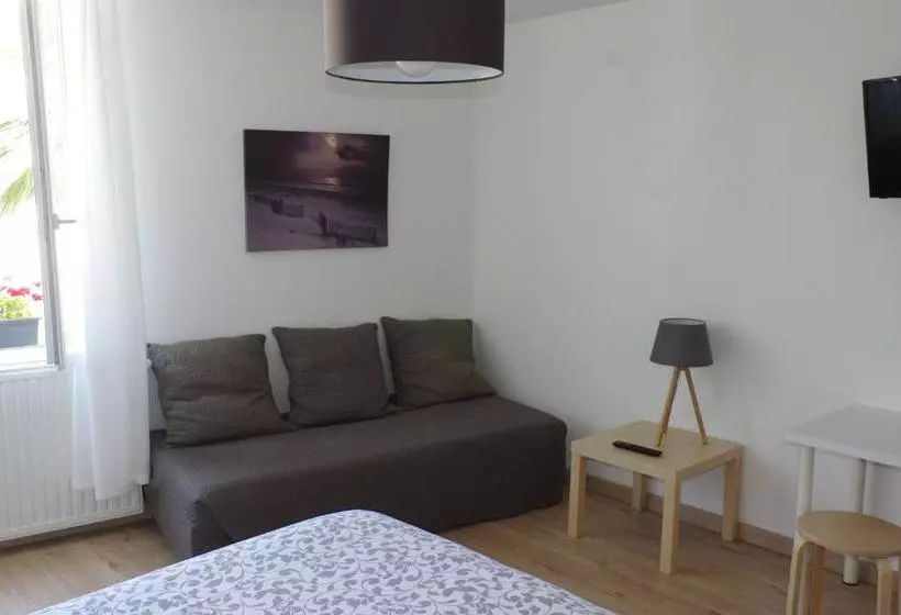 Hotelli Hôtel L'arbousier