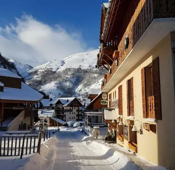 هتل Hôtel Chalet Les Mélèzes