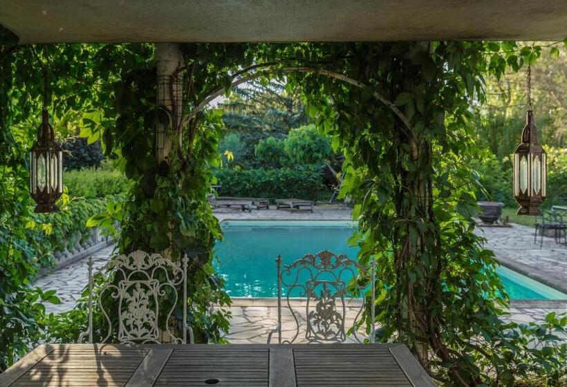 펜션 The Rhone Retreat