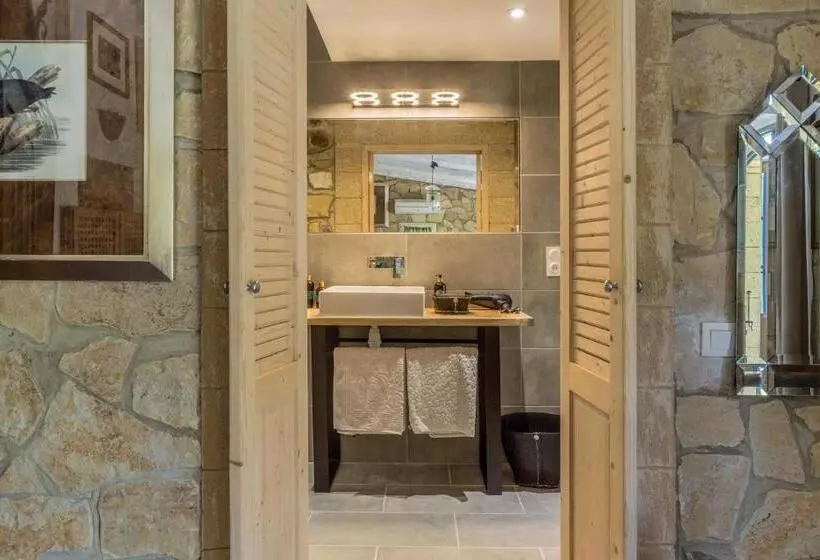 پانسیون The Rhone Retreat