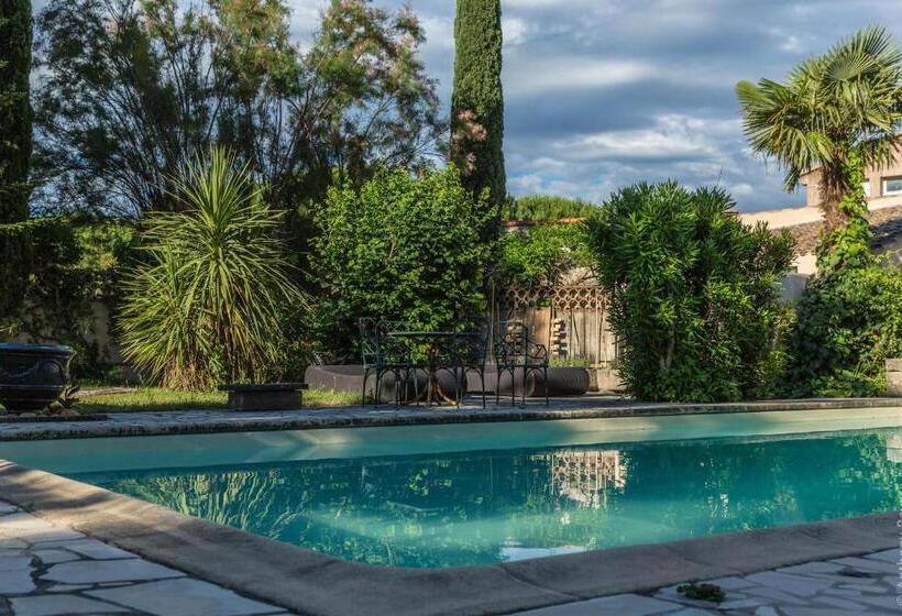 펜션 The Rhone Retreat