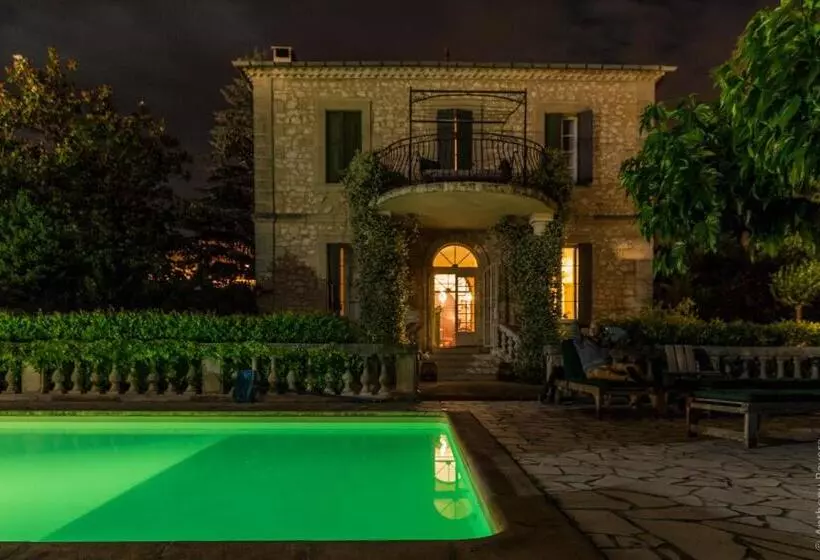 پانسیون The Rhone Retreat