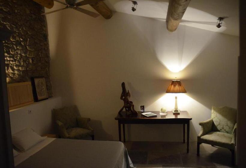 펜션 The Rhone Retreat