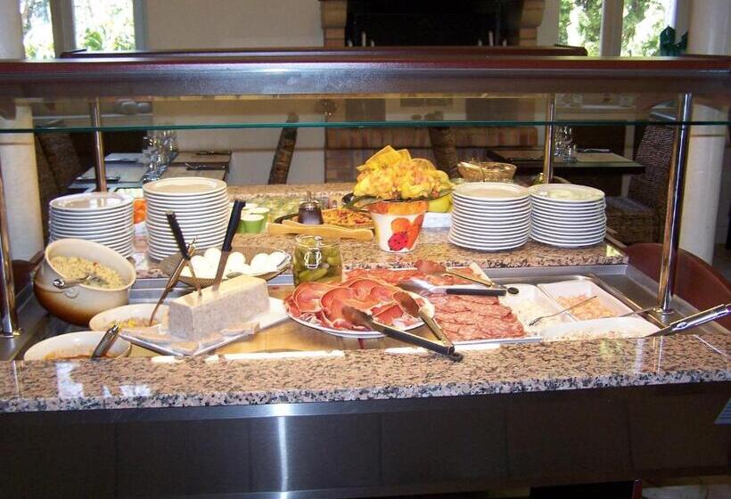 Общежитие Auberge De La Marquise