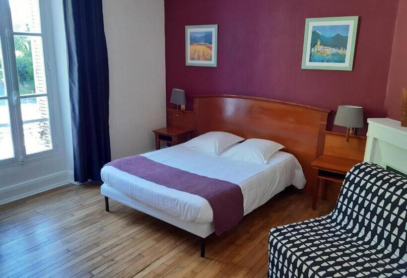 Общежитие Auberge De La Marquise