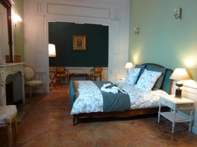 פנסיון Coté Cour Chambres D Hotes