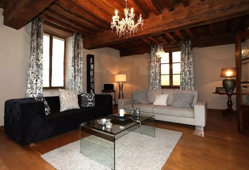 Majatalo La Berjotine  Maison D Hotes