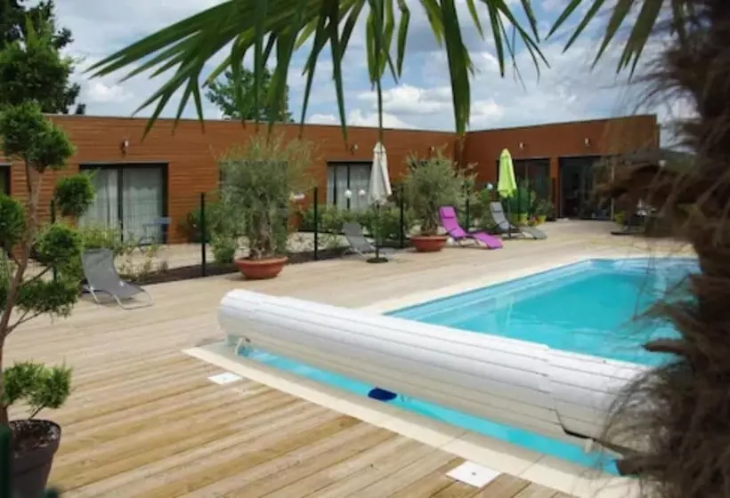 Majatalo Les Abris Du Château