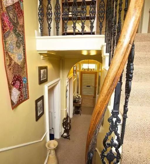 Dupplin152 Bed And Breakfast